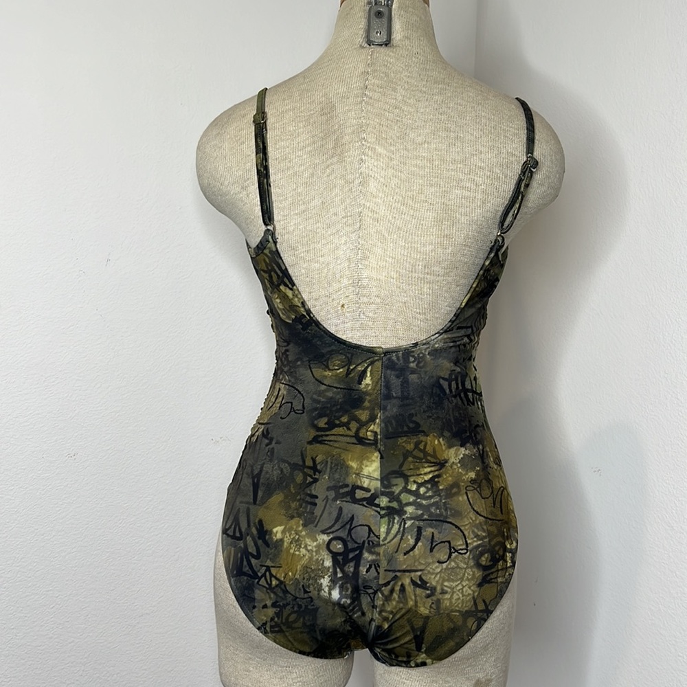 🔹 Miraclesuit Shirred Camo Graffiti Bathing Suit - Picture 2 of 5